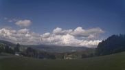 Archiviertes Webcam Bild: Dreisesselbergmassiv und Neureichenau am 26.08.2026 um 16:17 Uhr