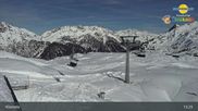 Archiviertes Webcam Bild: Bergstation Sessellift Riedkopf (Klösterle) am 26 Feb 2026 um 13:56 Uhr