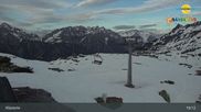 Archiviertes Webcam Bild: Bergstation Sessellift Riedkopf (Klösterle) am 18.04.2026 um 19:04 Uhr