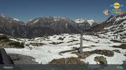 Archiviertes Webcam Bild: Bergstation Sessellift Riedkopf (Klösterle) am 01.05.2026 um 15:30 Uhr