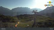 Archiviertes Webcam Bild: Bergstation Sessellift Riedkopf (Klösterle) am 12.07.2026 um 07:46 Uhr