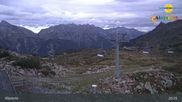 Archiviertes Webcam Bild: Bergstation Sessellift Riedkopf (Klösterle) am 26.08.2026 um 01:20 Uhr