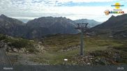 Archiviertes Webcam Bild: Bergstation Sessellift Riedkopf (Klösterle) am 26.08.2026 um 09:20 Uhr