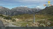 Archiviertes Webcam Bild: Bergstation Sessellift Riedkopf (Klösterle) am 26.08.2026 um 13:20 Uhr