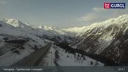 Archiviertes Webcam Bild: Hochgurgl: Top Mountain Crosspoint und Talstation Kirchenkarbahn am 12.04.2026 um 08:55 Uhr