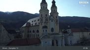 Archiviertes Webcam Bild: Brixen - Domplatz am 20.03.2026 um 08:26 Uhr