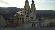 Archiviertes Webcam Bild: Brixen - Domplatz am 12.04.2026 um 07:44 Uhr