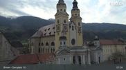 Archiviertes Webcam Bild: Brixen - Domplatz am 12.04.2026 um 08:44 Uhr