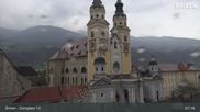 Archiviertes Webcam Bild: Brixen - Domplatz am 13.04.2026 um 07:57 Uhr