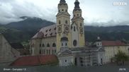 Archived webcam image showing Brixen - Cathedral Square on 6 May 2026 at 09:55