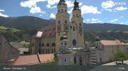 Archiviertes Webcam Bild: Brixen - Domplatz am 29.05.2026 um 13:15 Uhr