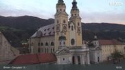Archiviertes Webcam Bild: Brixen - Domplatz am 11.10.2026 um 03:04 Uhr