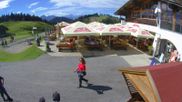 Archiviertes Webcam Bild: Skigebiet Dreiländereck: Bergrestaurant am 13.09.2026 um 12:16 Uhr