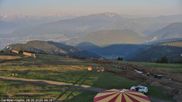 Archiviertes Webcam Bild: Gerlitzen Gipfel: Blick Alpengasthof am 28.05.2026 um 06:21 Uhr