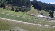 Archiviertes Webcam Bild: Gerlitzen Mittelstation: Schirmbar und Sonnenarena am 26.08.2026 um 14:11 Uhr