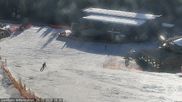 Archived webcam image showing Kid's snowpark, skiresort Gerlitzen on 26 Feb 2026 at 16:05
