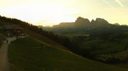 Archiviertes Webcam Bild: Seiser Alm Panorama am 04.09.2026 um 07:35 Uhr