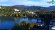 Archiviertes Webcam Bild: Bled: Blick auf See und Burg am 10.10.2026 um 08:37 Uhr