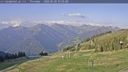 Archiviertes Webcam Bild: Saalbach: Ausblick von der Seidl-Alm am 28.05.2026 um 07:41 Uhr