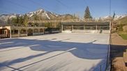 Archiviertes Webcam Bild: Sun Valley: Eislaufbahn am 14.04.2026 um 16:45 Uhr