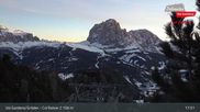 Archived webcam image showing Val Gardena - Col Raiser Top Station on 26 Feb 2026 at 19:02
