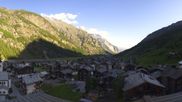 Archived webcam image showing Täsch on 28 May 2026 at 08:14