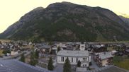 Archiviertes Webcam Bild: Täsch - Panoramablick am 12.07.2026 um 07:38 Uhr