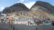 Archiviertes Webcam Bild: Zermatt: Panoramablick auf das Dorf am 10.04.2026 um 10:36 Uhr