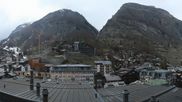 Archiviertes Webcam Bild: Zermatt: Panoramablick auf das Dorf am 12.04.2026 um 16:10 Uhr