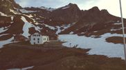 Archiviertes Webcam Bild: Warth Schröcken: Widdersteinhütte am 10.05.2026 um 06:57 Uhr