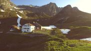 Archived webcam image showing Widdersteinhütte - Warth-Schröcken (Ski Arlberg) on 28 May 2026 at 07:10