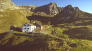 Archiviertes Webcam Bild: Warth Schröcken: Widdersteinhütte am 25.09.2026 um 08:53 Uhr