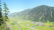 Archiviertes Webcam Bild: Mayrhofen: Ausblick Gasthof Zimmereben am 30.04.2026 um 14:08 Uhr