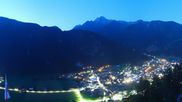 Archiviertes Webcam Bild: Mayrhofen: Ausblick Gasthof Zimmereben am 12.07.2026 um 04:21 Uhr