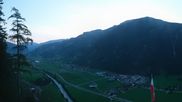 Archiviertes Webcam Bild: Mayrhofen: Ausblick Gasthof Zimmereben am 27.08.2026 um 07:32 Uhr