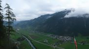 Archiviertes Webcam Bild: Mayrhofen: Ausblick Gasthof Zimmereben am 12.10.2026 um 08:24 Uhr