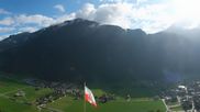 Archiviertes Webcam Bild: Mayrhofen: Ausblick Gasthof Zimmereben am 12.10.2026 um 10:24 Uhr