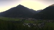 Archiviertes Webcam Bild: Längenfeld - Ortsblick am 12.07.2026 um 06:29 Uhr