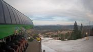 Archiviertes Webcam Bild: Slotwiny Arena - Bergstation Sessellift am 12.04.2026 um 18:44 Uhr