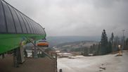 Archiviertes Webcam Bild: Slotwiny Arena - Bergstation Sessellift am 16.04.2026 um 12:37 Uhr