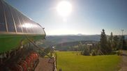 Archiviertes Webcam Bild: Slotwiny Arena - Bergstation Sessellift am 25.06.2026 um 07:00 Uhr