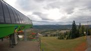 Archiviertes Webcam Bild: Slotwiny Arena - Bergstation Sessellift am 10.10.2026 um 08:58 Uhr