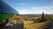 Archiviertes Webcam Bild: Slotwiny Arena - Bergstation Sessellift am 10.10.2026 um 12:58 Uhr