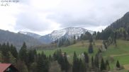Archiviertes Webcam Bild: Oberstaufen: Biohotel Schratt - Blick zum Hochgrat am 19.04.2026 um 12:46 Uhr