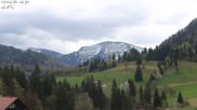 Archiviertes Webcam Bild: Oberstaufen: Biohotel Schratt - Blick zum Hochgrat am 19.04.2026 um 14:46 Uhr