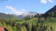 Archiviertes Webcam Bild: Oberstaufen: Biohotel Schratt - Blick zum Hochgrat am 29.04.2026 um 16:50 Uhr