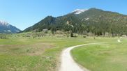 Archiviertes Webcam Bild: Tiroler Zugspitz Arena - Golfplatz Ehrwald-Lermoos am 01.05.2026 um 14:23 Uhr