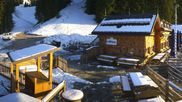 Archived webcam image showing Brauneck-Lenggries - BayernHütte on 17 May 2026 at 06:54