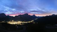 Archiviertes Webcam Bild: Cortina d'Ampezzo: Tofana-Abfahrt (Duca d'Aosta) am 17.10.2026 um 06:55 Uhr