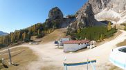 Archiviertes Webcam Bild: Cortina d'Ampezzo: Tofana-Abfahrt (Duca d'Aosta) am 17.10.2026 um 12:55 Uhr
